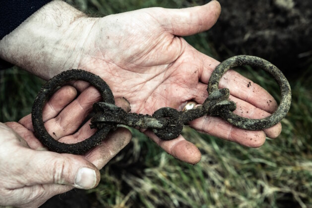 Veterans unearth Celtic chariot parts under Anglesey airfield – The History Blog – Scholarsquare